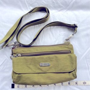 Small Baggallini Purse